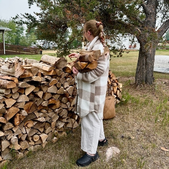 Meet your Posher, Olha - Picture 1 of 1